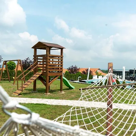 Alexander 公寓式酒店