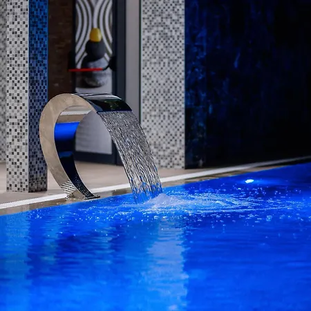 Alexander 公寓式酒店 4*