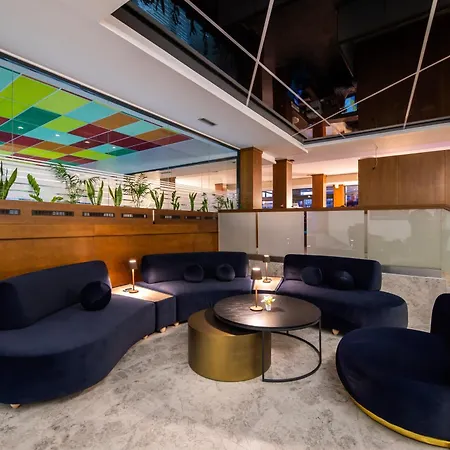 Alexander Aparthotel