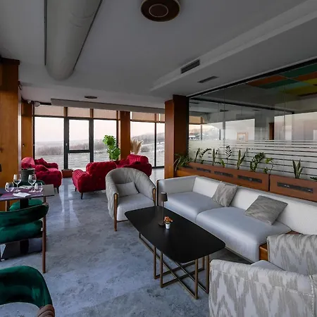 Alexander Aparthotel